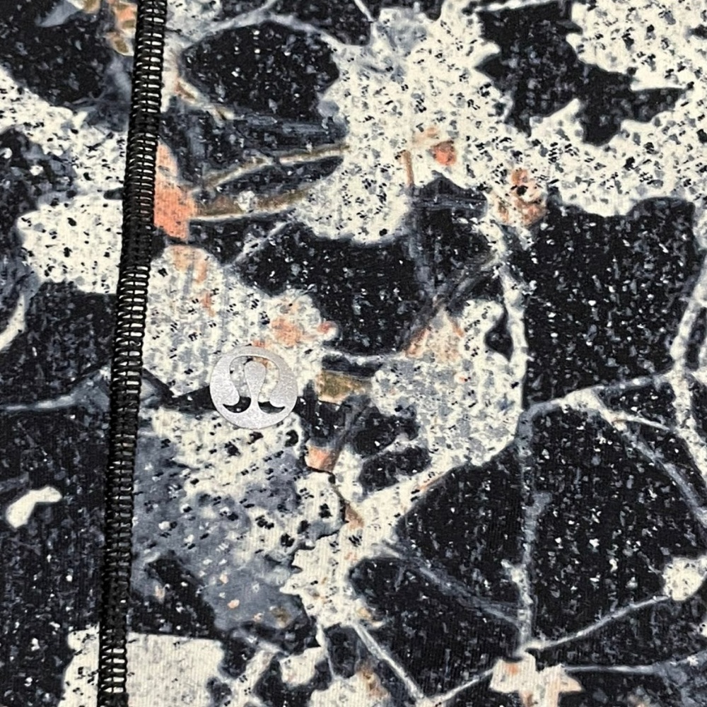 Lululemon crop leggings 6 - Picture 8 of 8